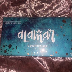 alamar cosmetics blush trio in fair/light